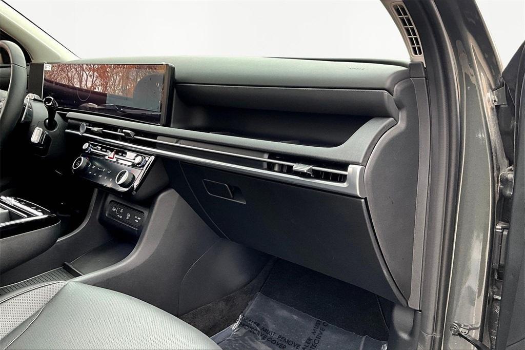 used 2025 Hyundai TUCSON Hybrid car, priced at $32,319