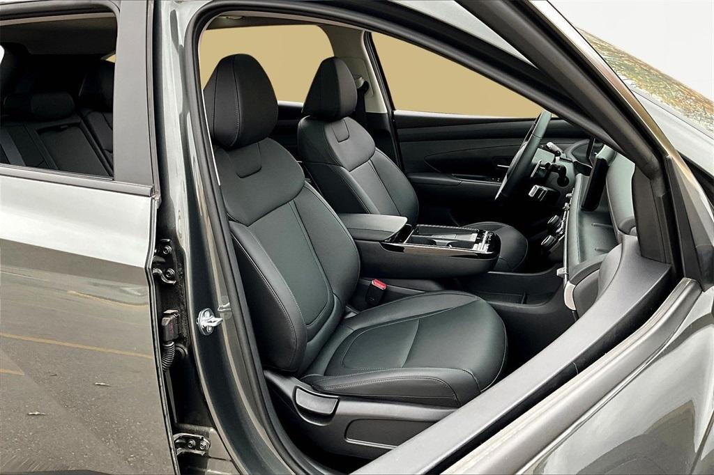 used 2025 Hyundai TUCSON Hybrid car, priced at $32,319