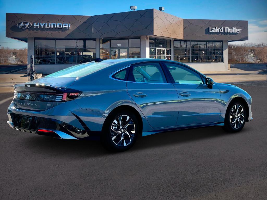 new 2025 Hyundai Sonata car, priced at $28,262