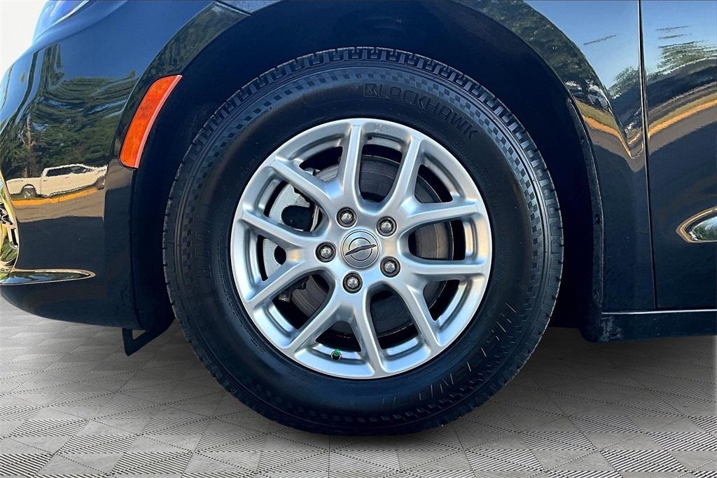 used 2022 Chrysler Pacifica car, priced at $21,483