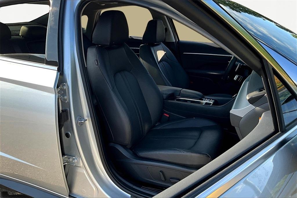 used 2025 Hyundai Sonata Hybrid car, priced at $32,995