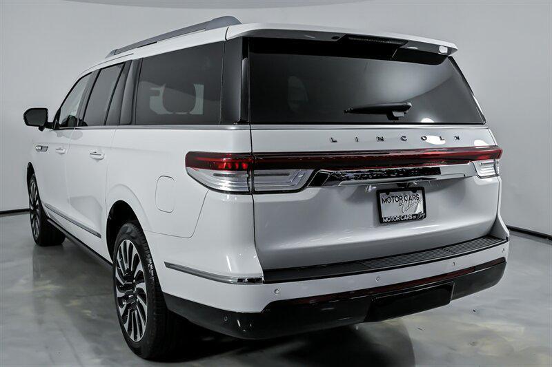used 2024 Lincoln Navigator car, priced at $89,995