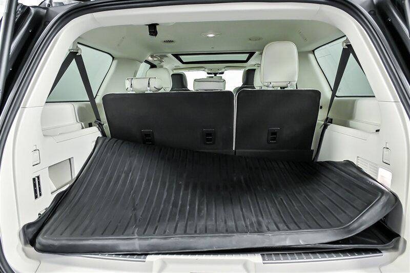 used 2024 Lincoln Navigator car, priced at $89,995