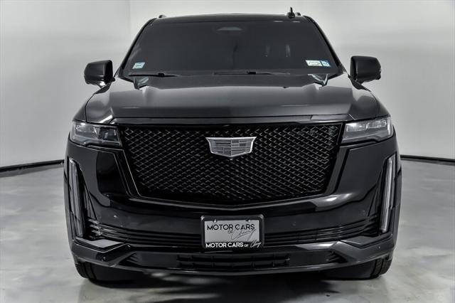 used 2023 Cadillac Escalade ESV car, priced at $72,995