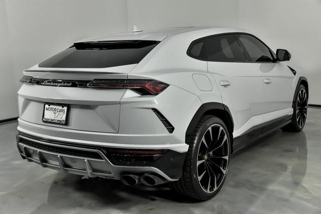 used 2021 Lamborghini Urus car, priced at $169,995