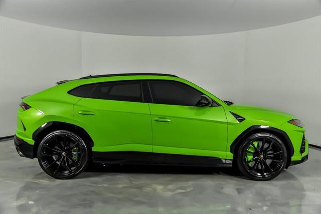 used 2022 Lamborghini Urus car, priced at $207,995