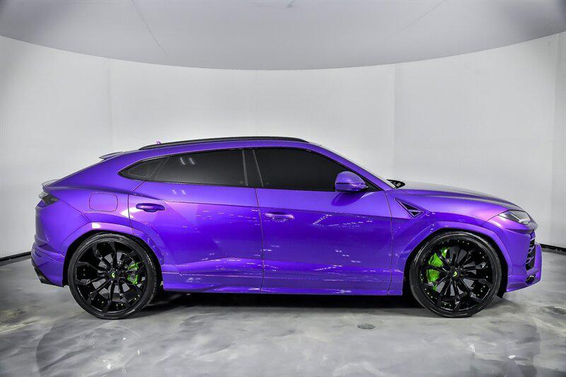 used 2022 Lamborghini Urus car, priced at $234,995