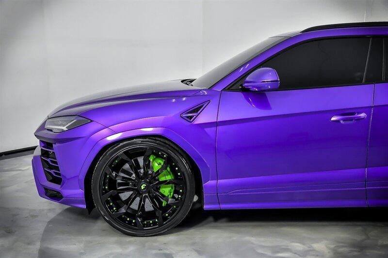 used 2022 Lamborghini Urus car, priced at $234,995