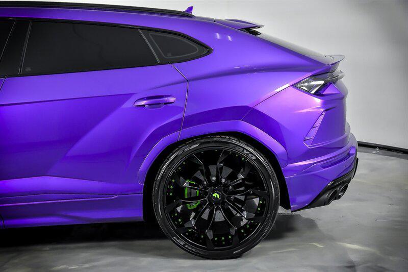 used 2022 Lamborghini Urus car, priced at $234,995