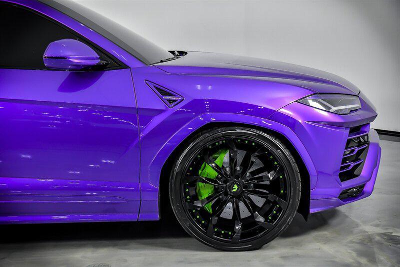 used 2022 Lamborghini Urus car, priced at $234,995