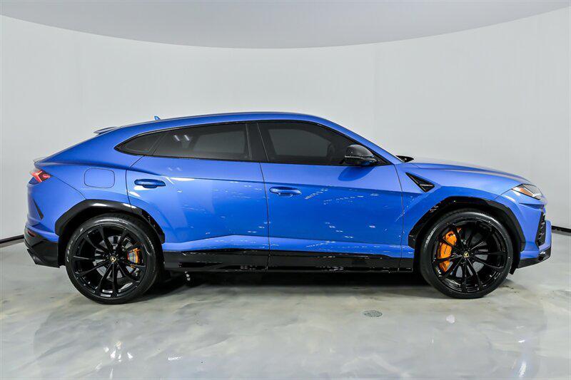 used 2022 Lamborghini Urus car, priced at $209,995