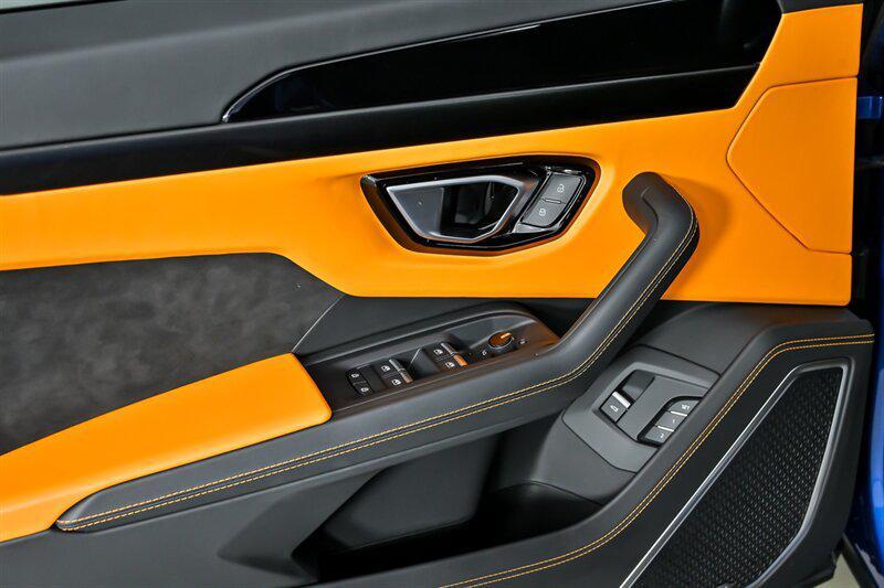 used 2022 Lamborghini Urus car, priced at $209,995