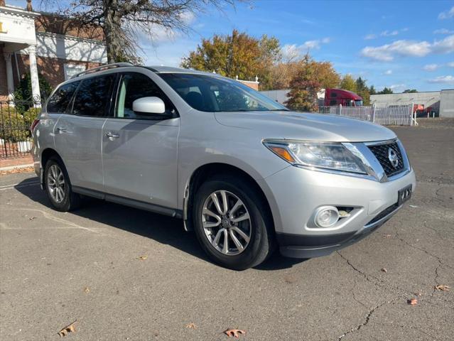 used 2015 Nissan Pathfinder car, priced at $7,495