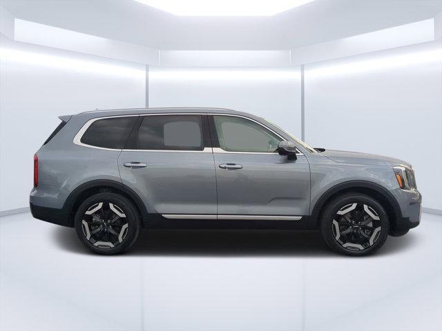 used 2025 Kia Telluride car, priced at $34,950