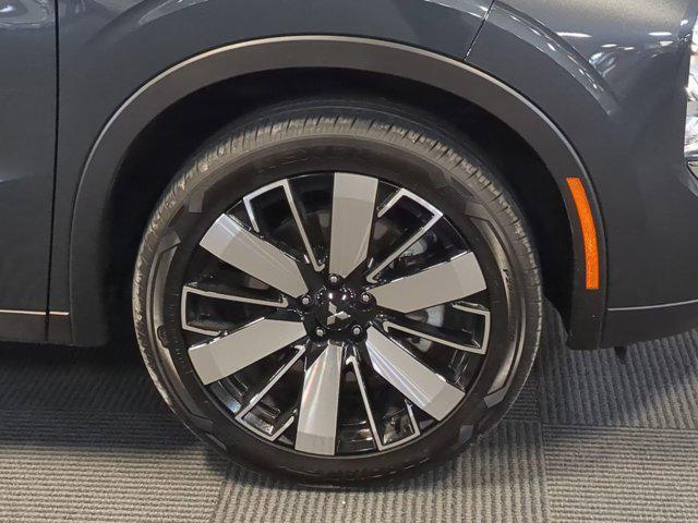 used 2025 Mitsubishi Outlander car, priced at $26,250