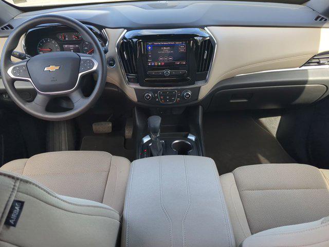 used 2023 Chevrolet Traverse car, priced at $28,800