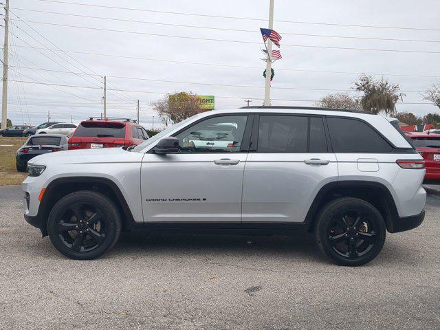 used 2022 Jeep Grand Cherokee car, priced at $32,990