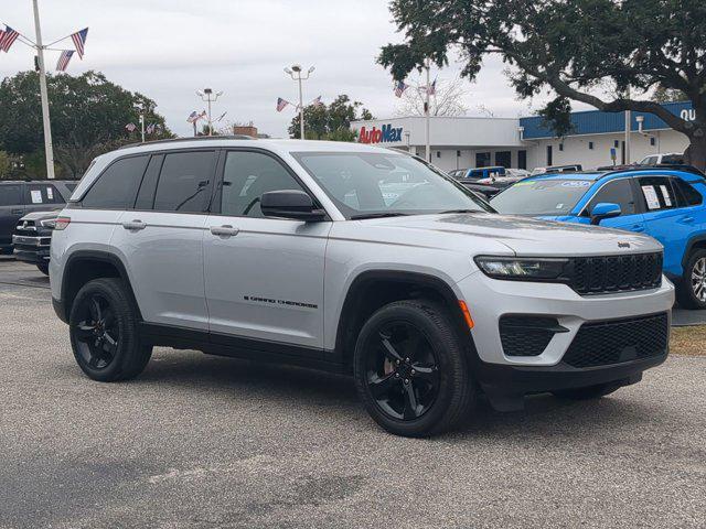 used 2022 Jeep Grand Cherokee car, priced at $32,990