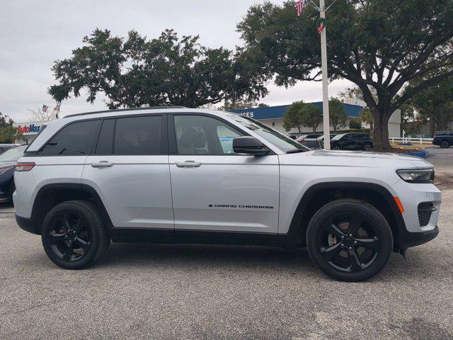 used 2022 Jeep Grand Cherokee car, priced at $32,990