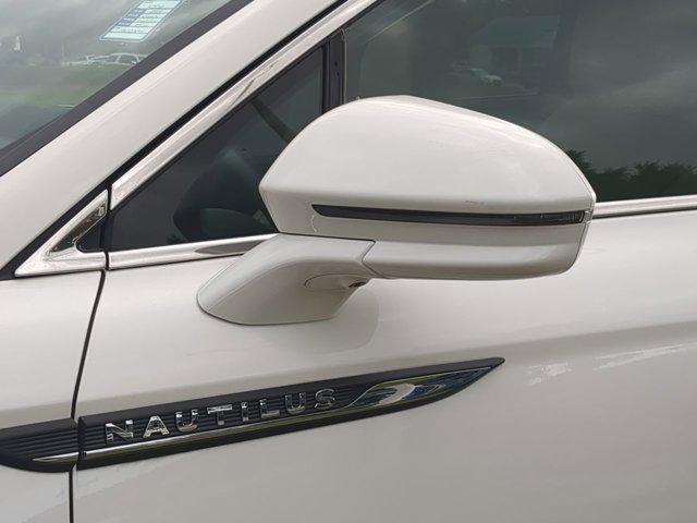 used 2022 Lincoln Nautilus car, priced at $35,900