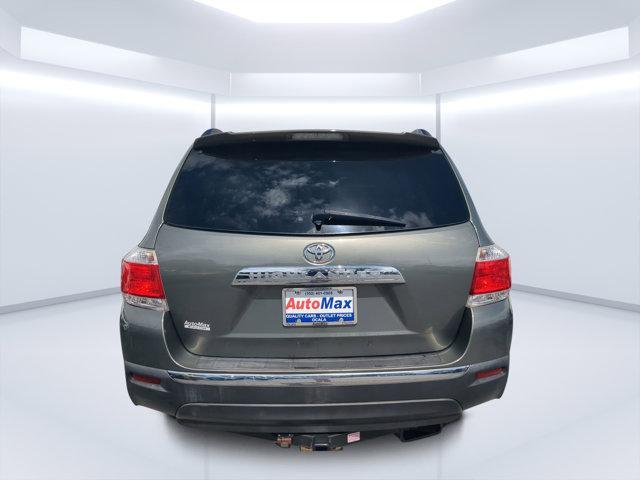 used 2011 Toyota Highlander car, priced at $11,600
