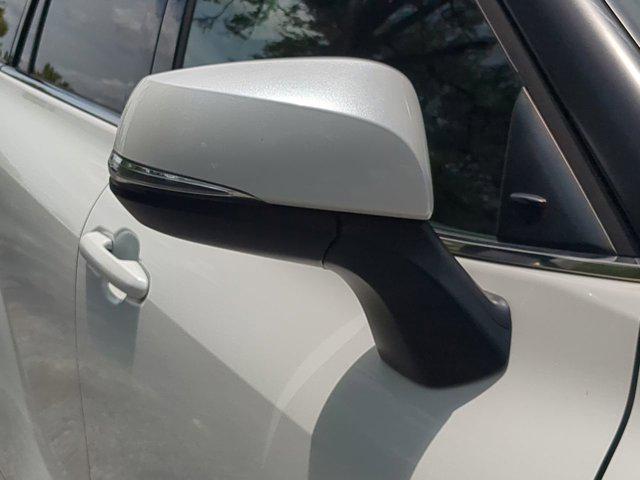 used 2022 Toyota Highlander car, priced at $29,990