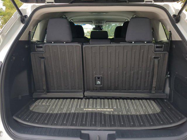 used 2022 Toyota Highlander car, priced at $29,990