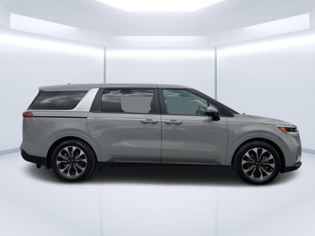 used 2024 Kia Carnival car, priced at $34,400