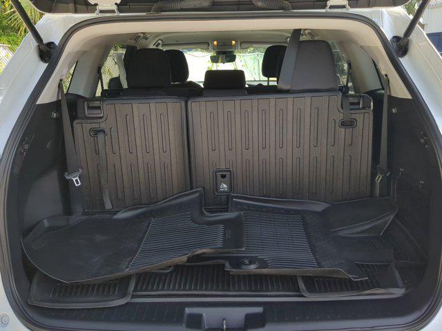 used 2022 Toyota Highlander car, priced at $31,250