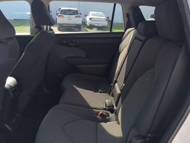 used 2022 Toyota Highlander car, priced at $31,250