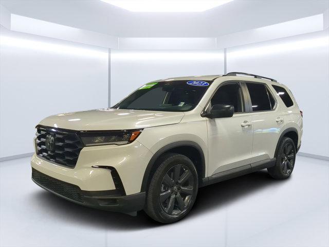 used 2023 Honda Pilot car, priced at $34,990
