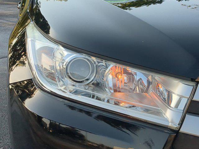 used 2019 Toyota Highlander car, priced at $24,990