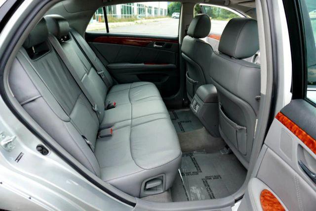 used 2005 Toyota Avalon car, priced at $7,495