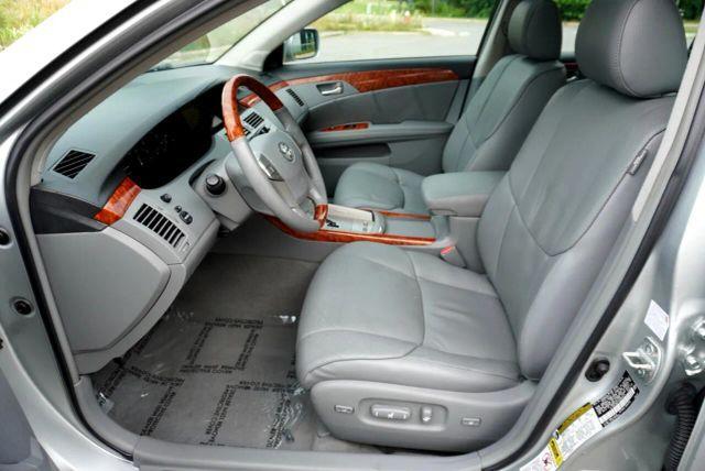 used 2005 Toyota Avalon car, priced at $7,495