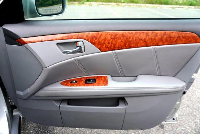 used 2005 Toyota Avalon car, priced at $7,495