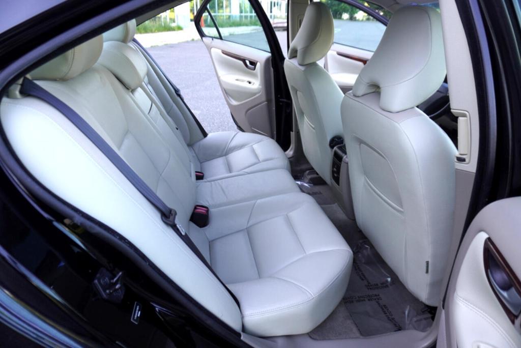 used 2009 Volvo S60 car, priced at $5,995