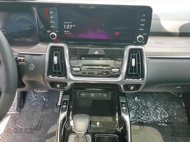 used 2023 Kia Sorento car, priced at $35,588