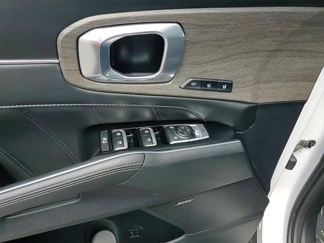 used 2023 Kia Sorento car, priced at $35,588