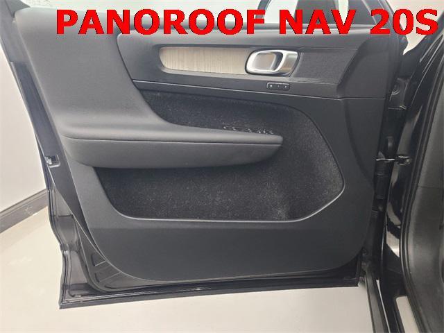 used 2019 Volvo XC40 car, priced at $18,388