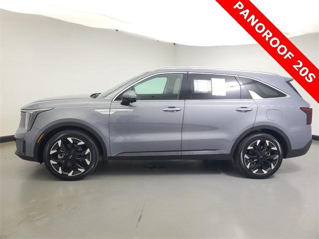used 2024 Kia Sorento car, priced at $34,588