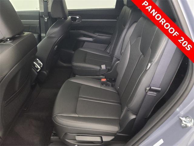 used 2024 Kia Sorento car, priced at $34,588