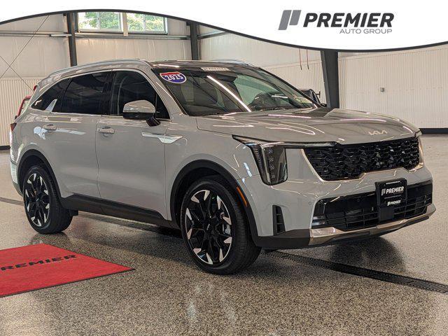used 2025 Kia Sorento car, priced at $34,998