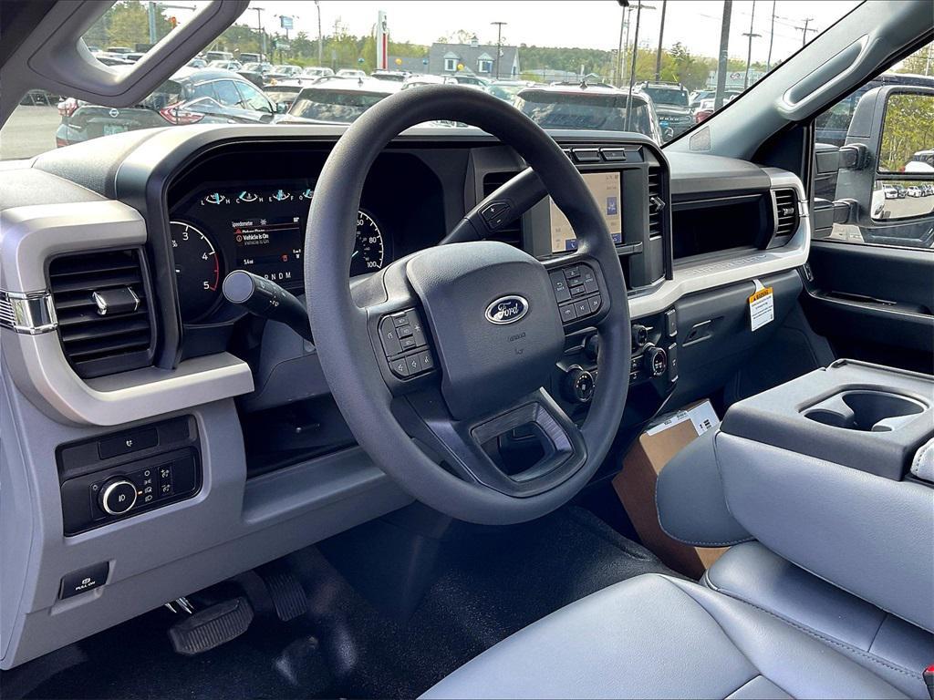 new 2024 Ford F-350 car, priced at $55,888