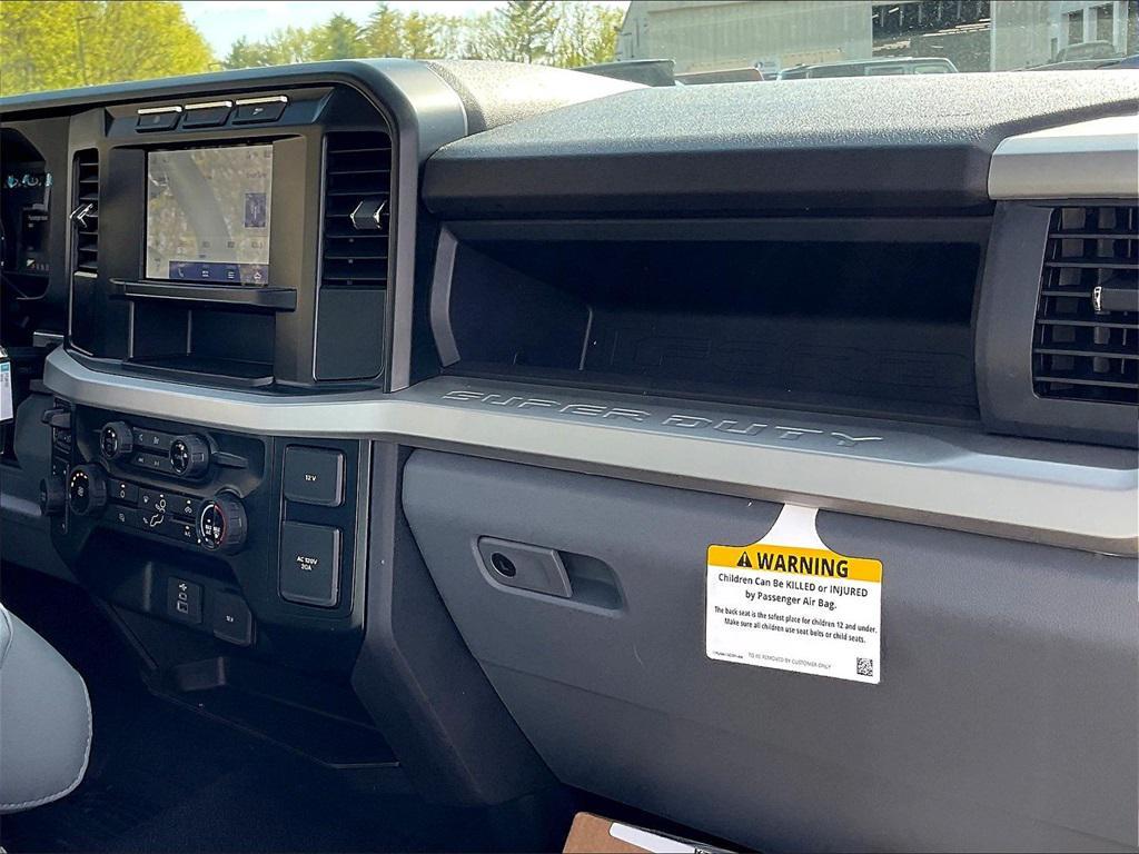 new 2024 Ford F-350 car, priced at $55,888