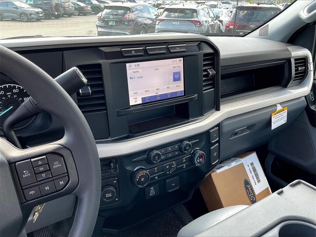 new 2024 Ford F-350 car, priced at $55,888
