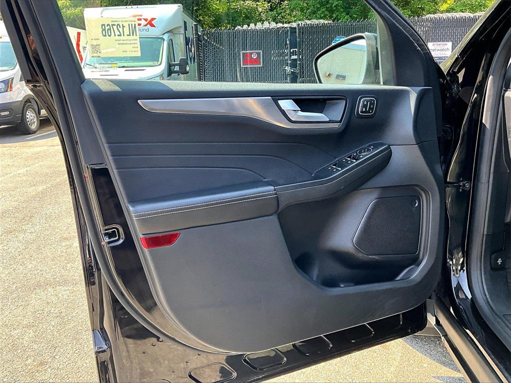 used 2022 Ford Escape car, priced at $24,923