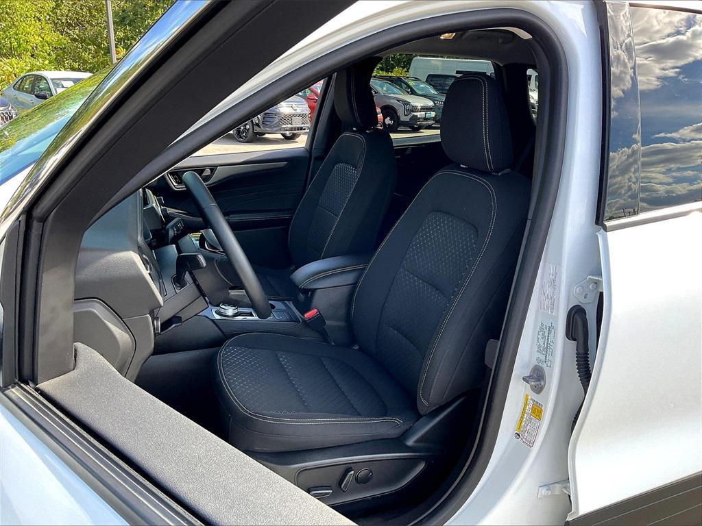 used 2023 Ford Escape car, priced at $24,323