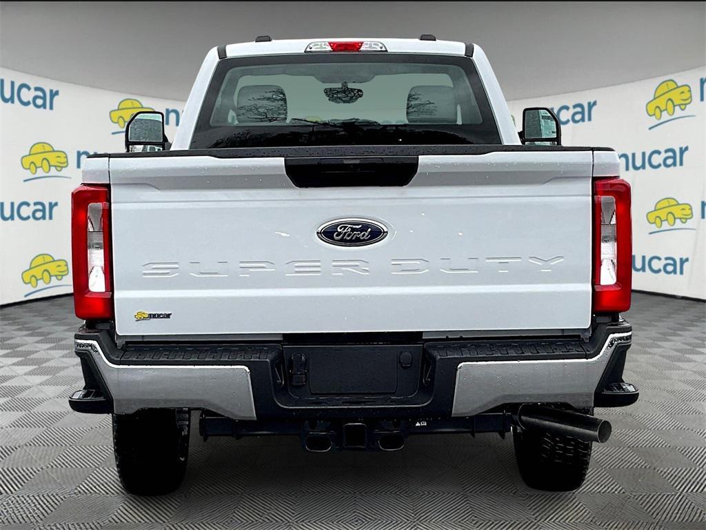 new 2025 Ford F-250 car, priced at $46,644