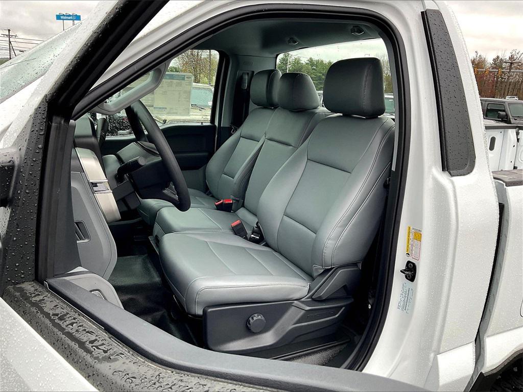 new 2025 Ford F-250 car, priced at $46,644