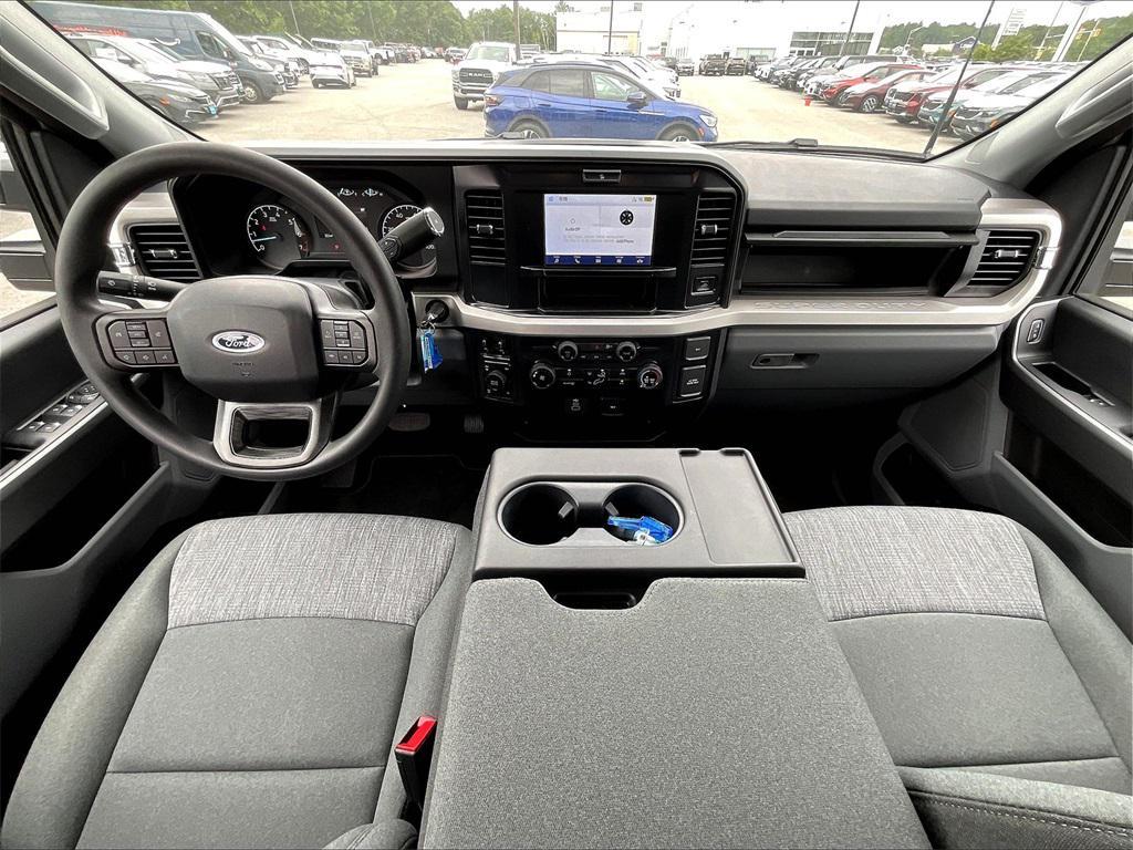 new 2025 Ford F-350 car, priced at $55,402